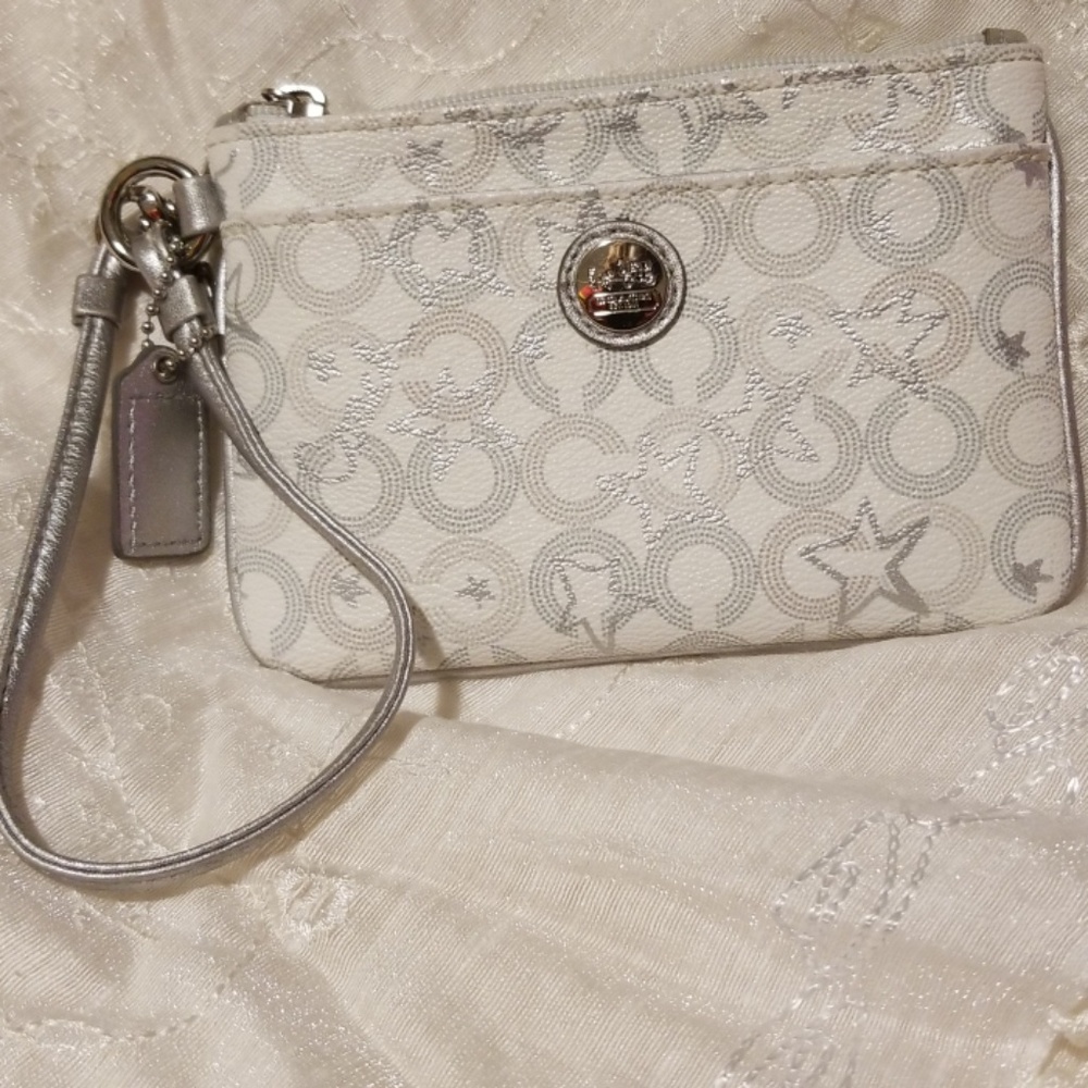 Coach wristlet - Picture 2 of 4